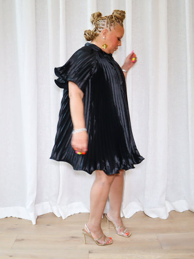 Aziza Pleated Dress (Black)